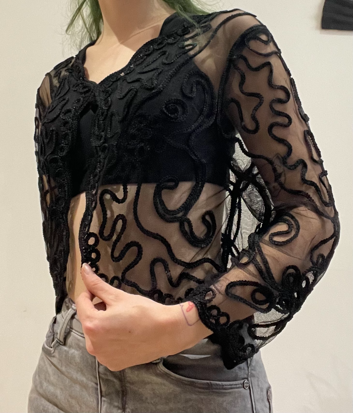 top arabesque