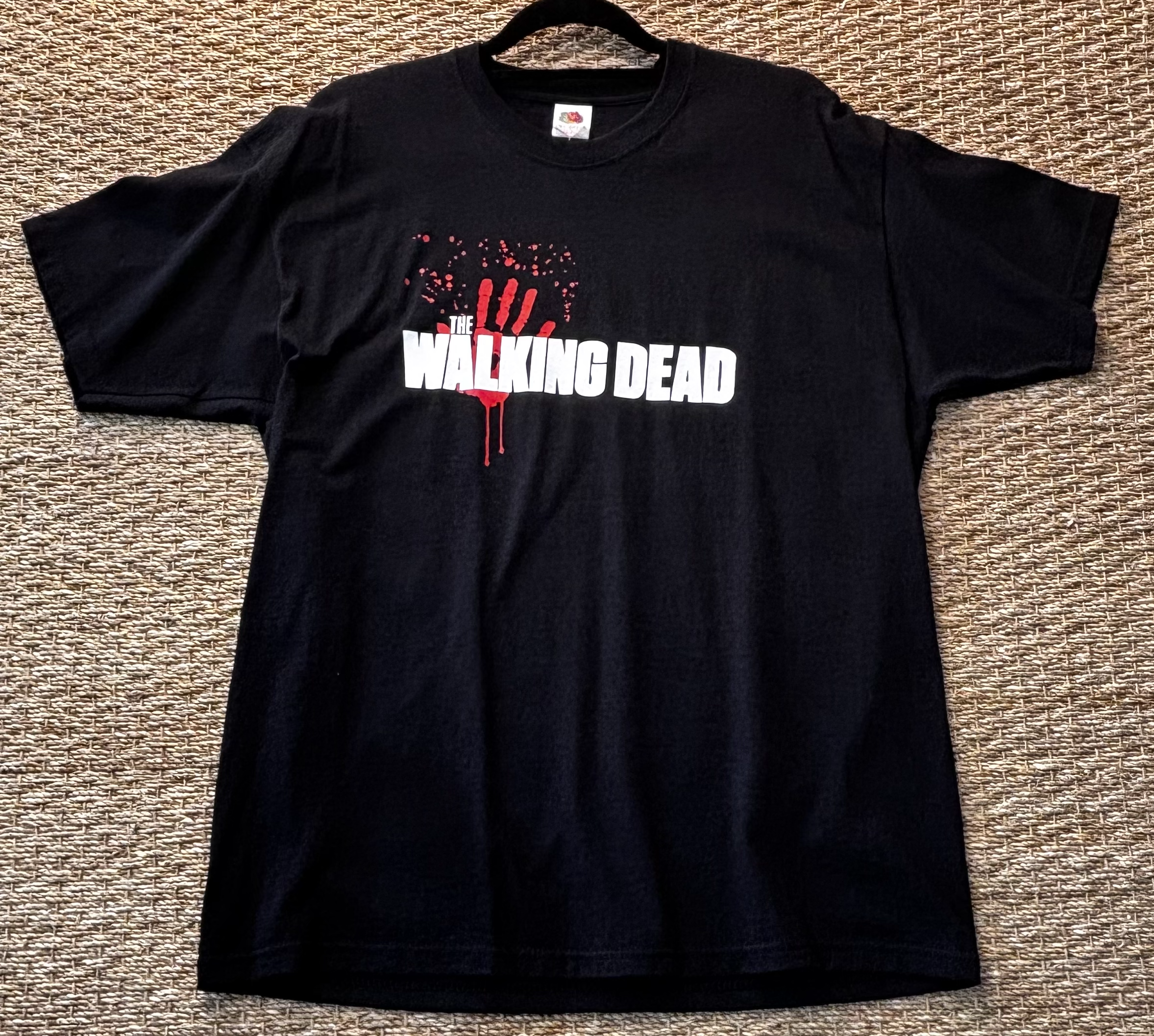 T-shirt the walking dead logo